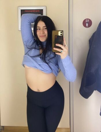 bigtiddygothgirll