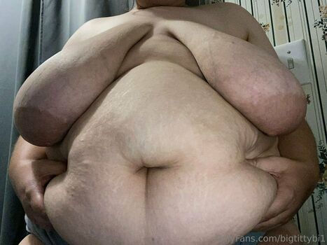bigtittybi1