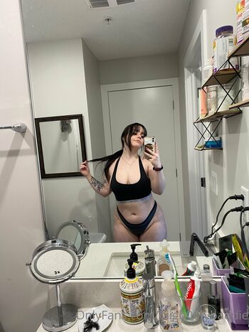 biigb00tybaddie