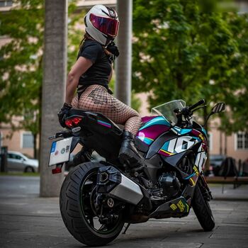 Biker_qu33n