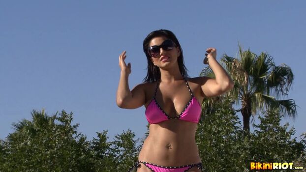 BikiniRiot