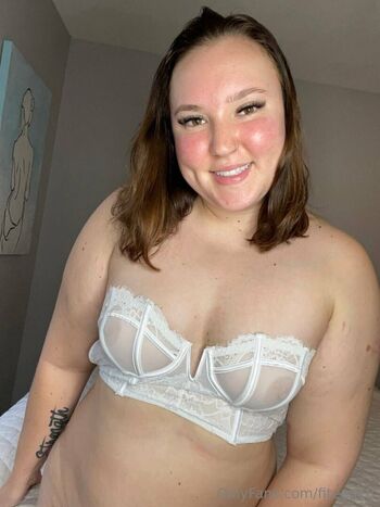 bisexualcollegegirl
