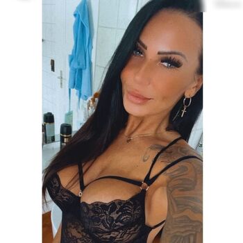 Black_shadow_inked