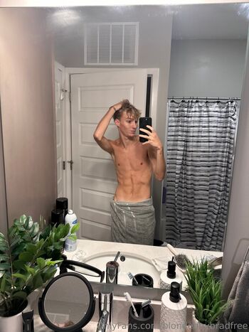 blondeboybradfree