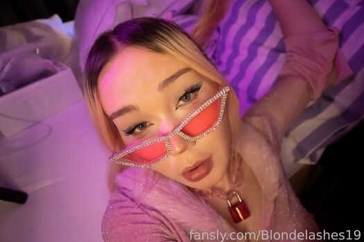 blondelashes19