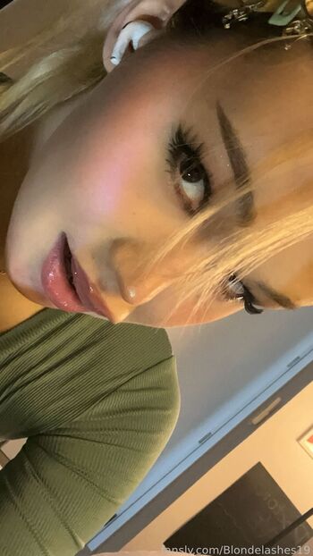 blondelashes19