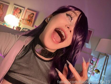 blondelashes19