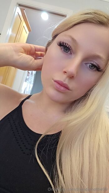 blondiehottie99