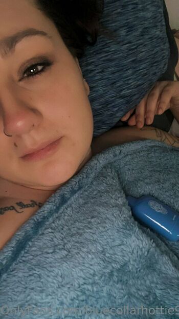 bluecollarhottie98