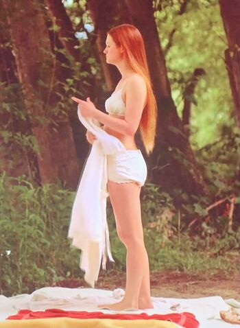Bonnie Wright