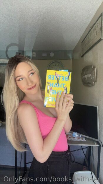 books_withaeri