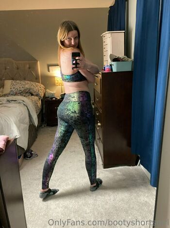 bootyshortsgirl