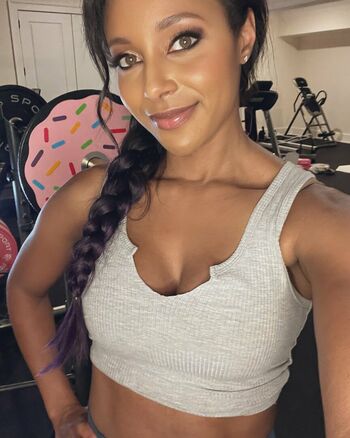 Brandi Rhodes