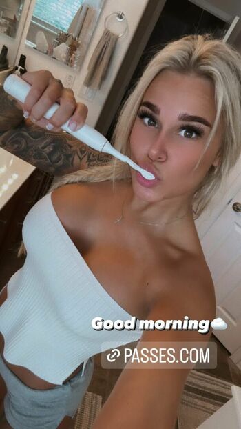 BrazyBecca