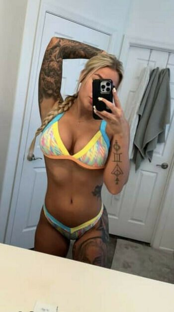 BrazyBecca