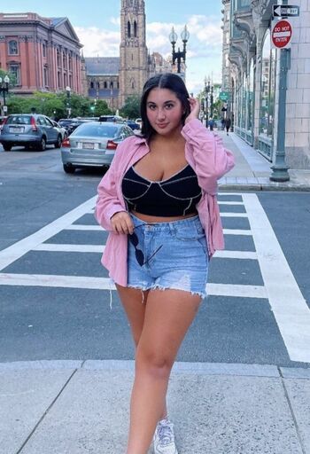 Bri Snow