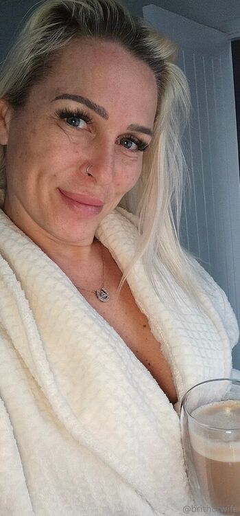 brithotwife