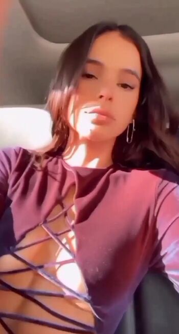 Bruna Marquezine