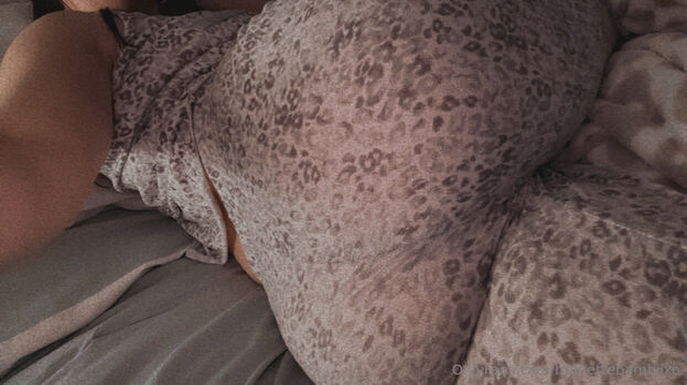 brunettebambiixo