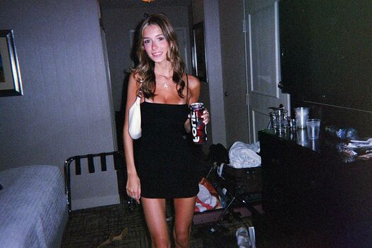 brunettestrbucksaddct