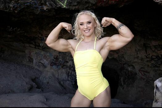 buff_blondie