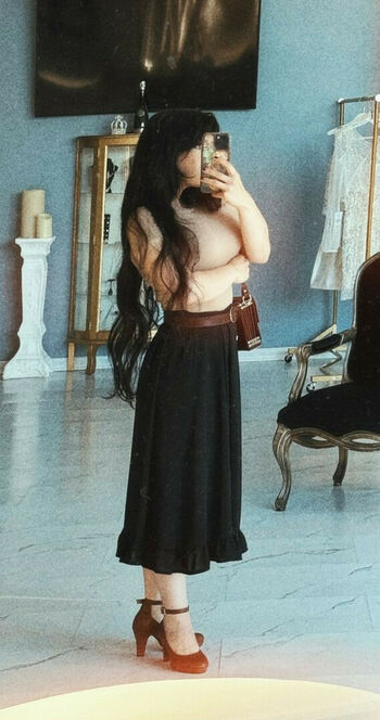 BuffGothMom