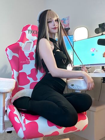 BunnyGirlBree