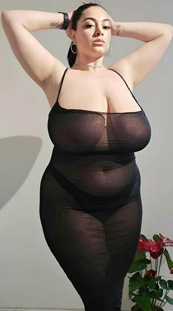 Busty Klara