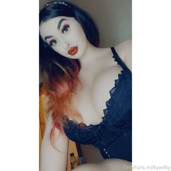 bustyaltgirl