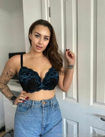 bustybelle_xx