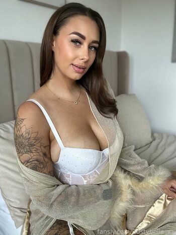 bustybelle_xx