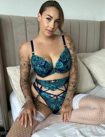 bustybelle_xx