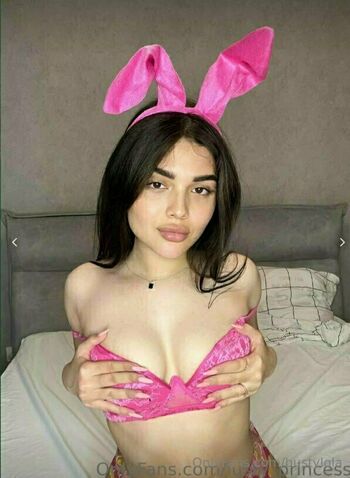 bustylola