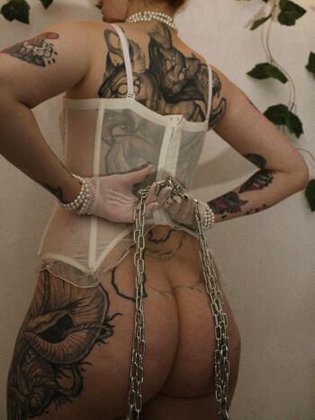 cadaverous