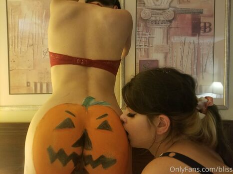 cagegirl15