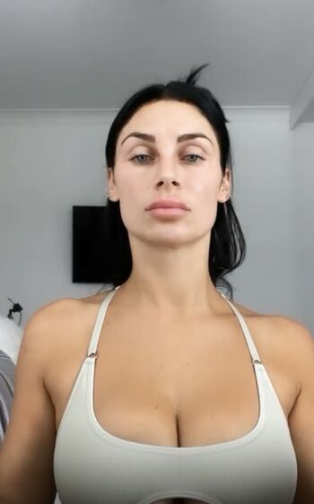 cally-jane-beech