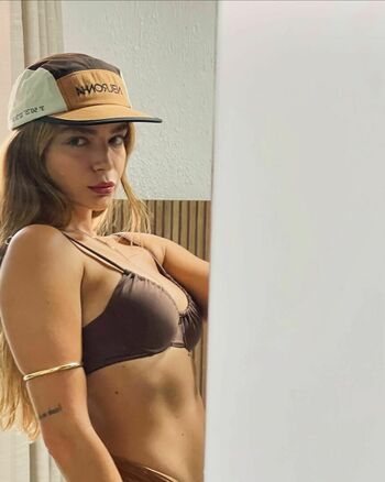 Camila Mayrink