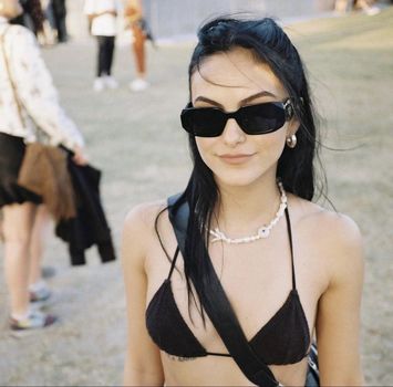 Camila Mendes