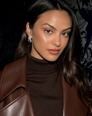 Camila Mendes
