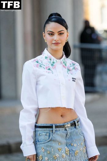 Camila Mendes