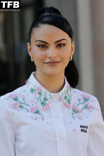 Camila Mendes