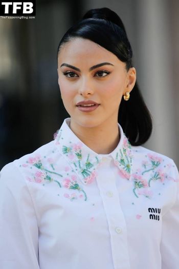 Camila Mendes