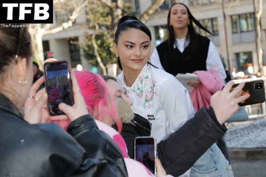 Camila Mendes
