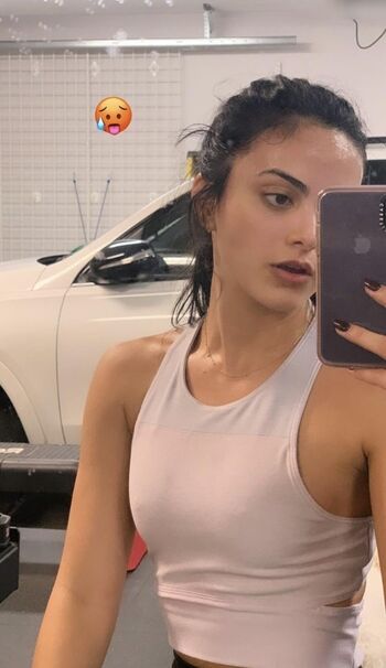 Camila Mendes