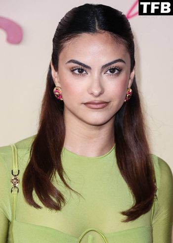 Camila Mendes