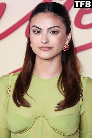 Camila Mendes