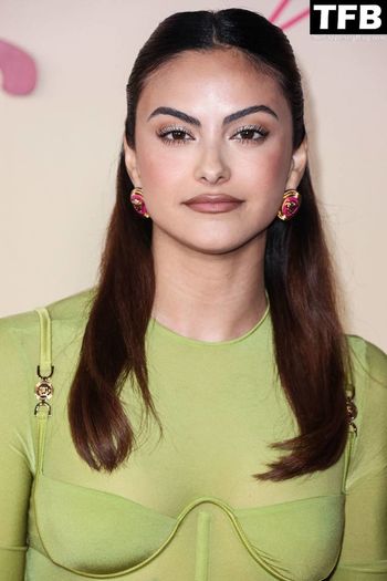 Camila Mendes