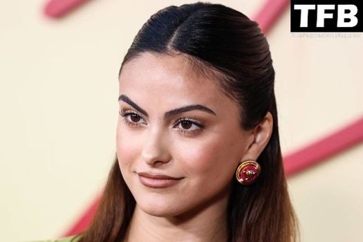 Camila Mendes
