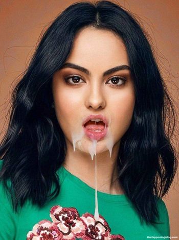 Camila Mendes