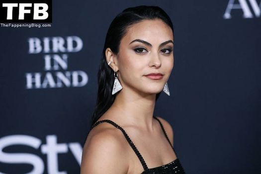 Camila Mendes